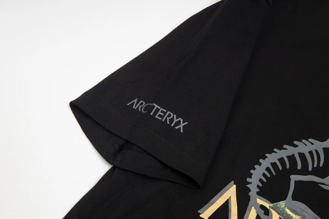 【 Quality】 Arc’teryx 𝟮𝟰𝘀𝘀 T ， ， ， OS g 100% Quality ： ：White Black Size：XS S M L
